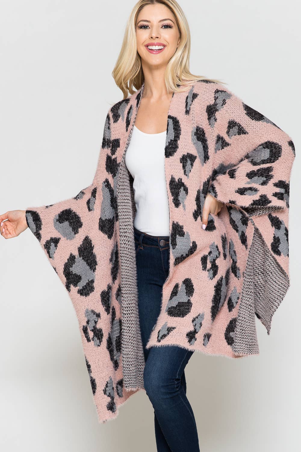 Chloe's Leo || Eyelash Detailed Leopard Print Kimono