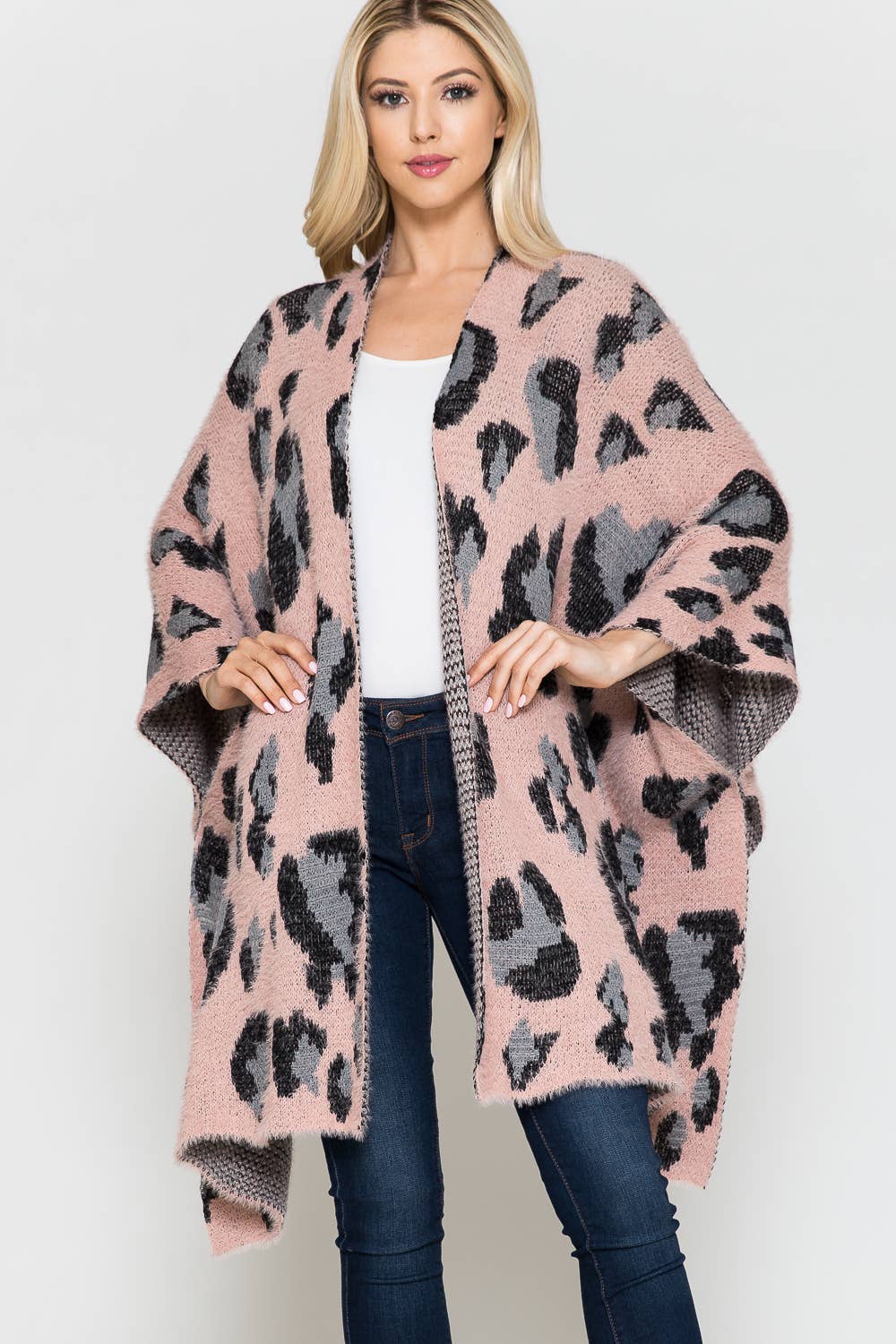 Chloe's Leo || Eyelash Detailed Leopard Print Kimono