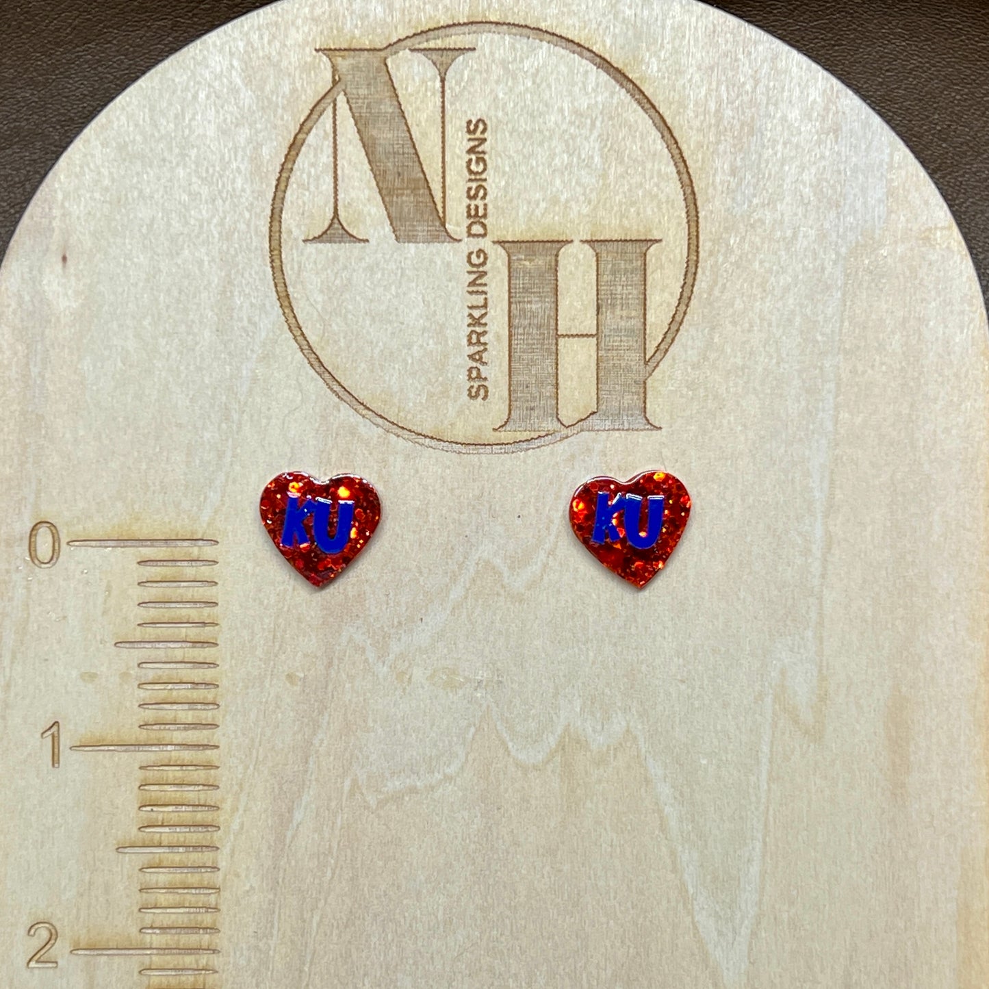 KU Stud Earrings - red hearts/ blue vinyl