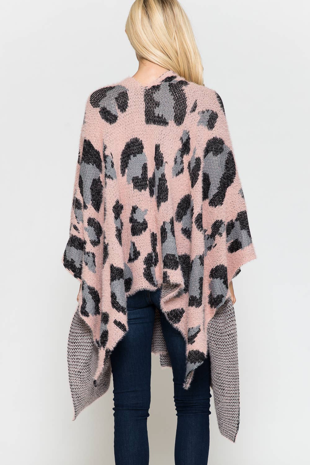 Chloe's Leo || Eyelash Detailed Leopard Print Kimono