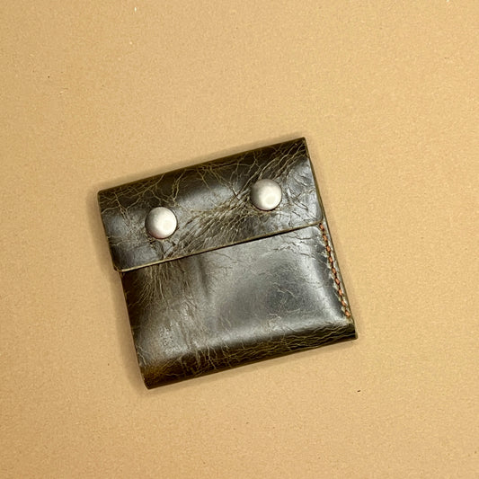 Wide Leather Vertical Trifold Wallet (olive)