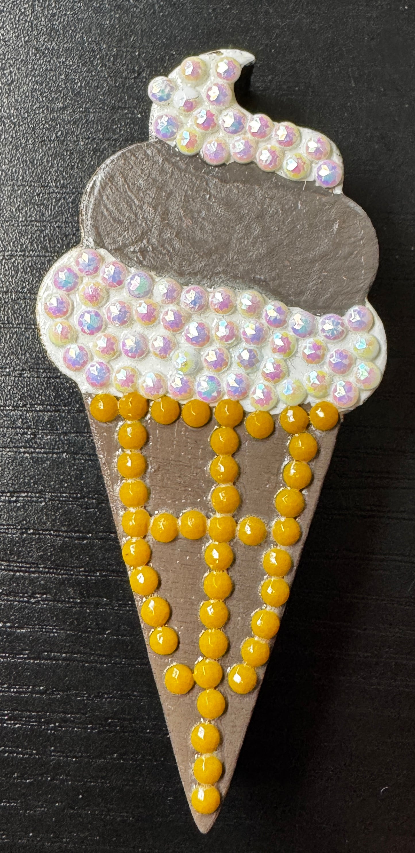 Ice cream cone magnet (chocolate and vanilla layered)